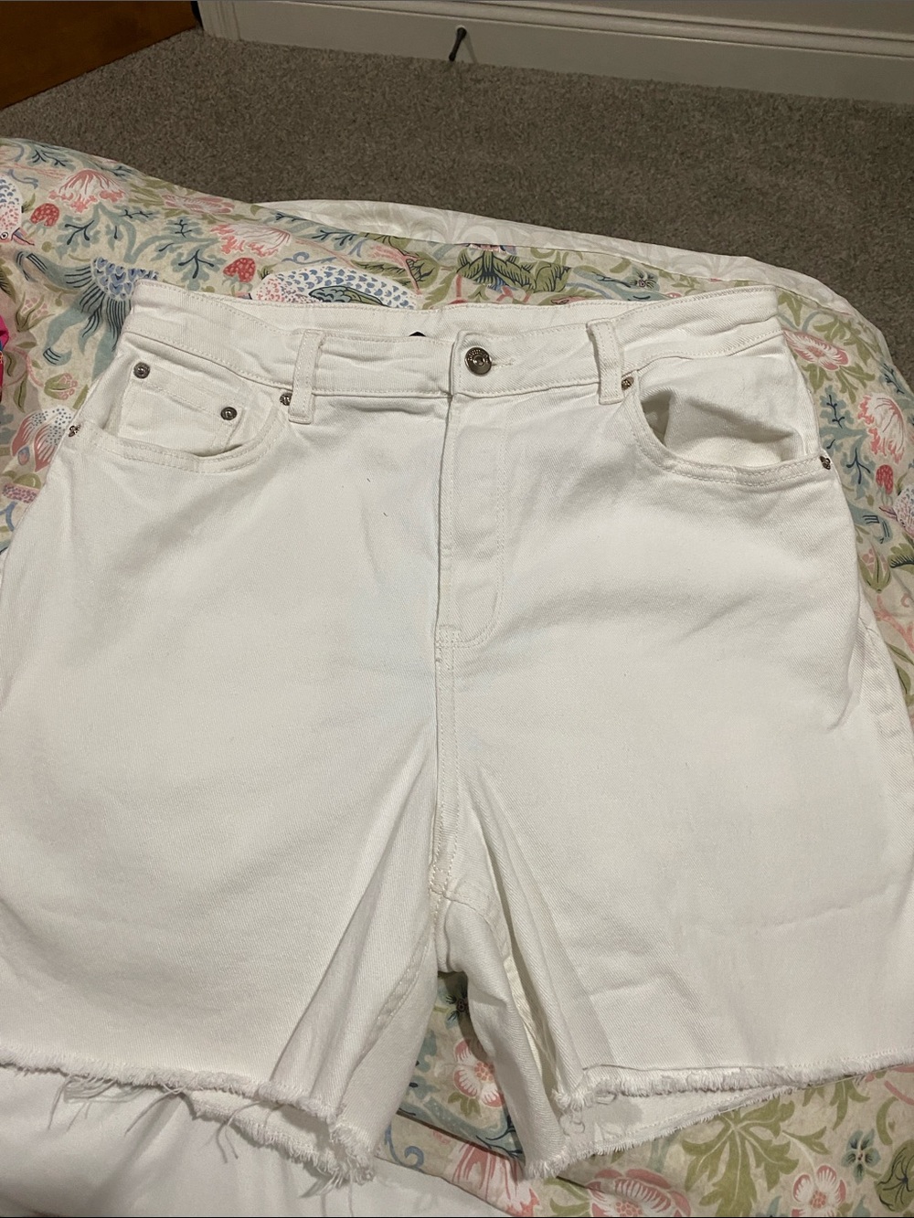 H&M White Boyfriend Denim Shorts